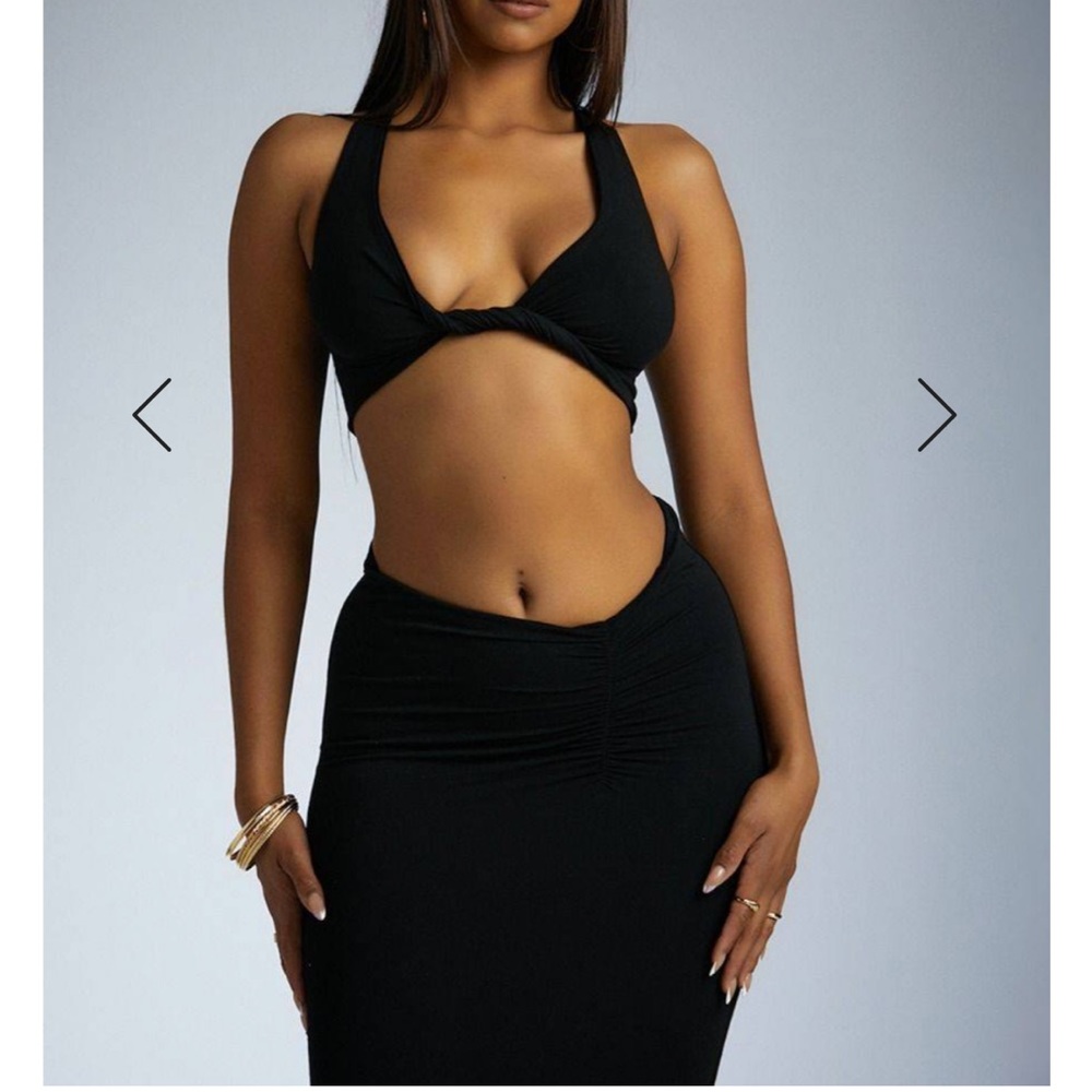Naked Wardrobe Twist Front Crop Top Blk